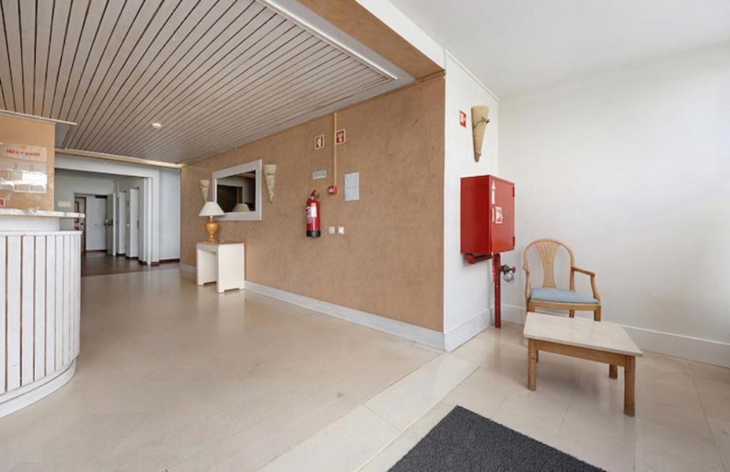 Cozy Apartment With Seaview 300M From The Beach Portimão Exteriör bild