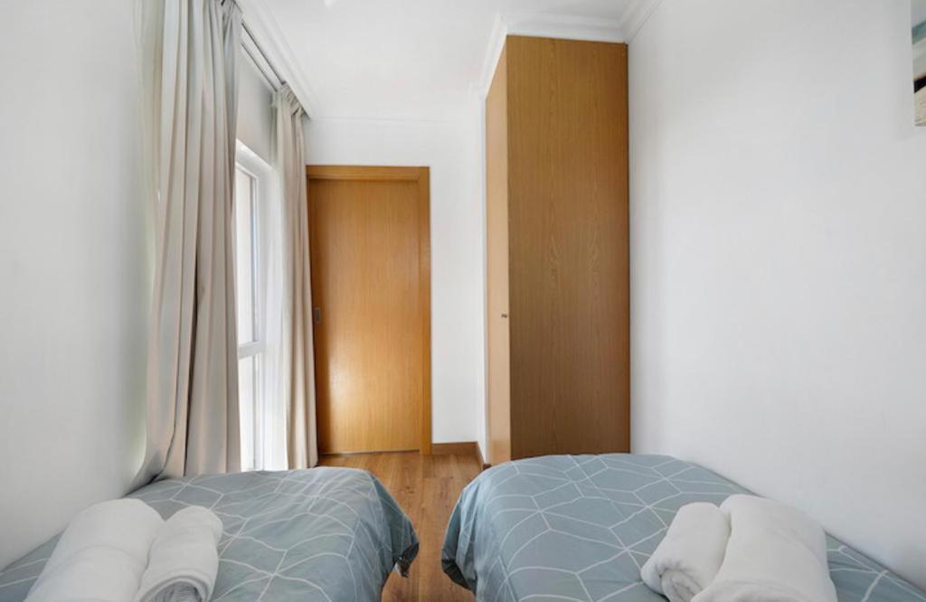 Cozy Apartment With Seaview 300M From The Beach Portimão Exteriör bild