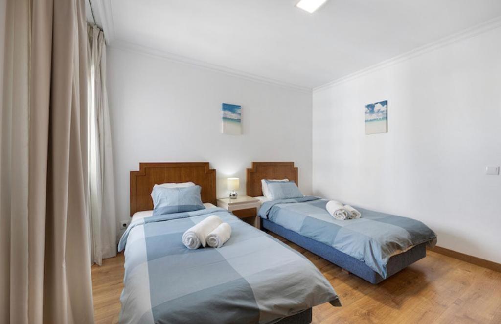 Cozy Apartment With Seaview 300M From The Beach Portimão Exteriör bild